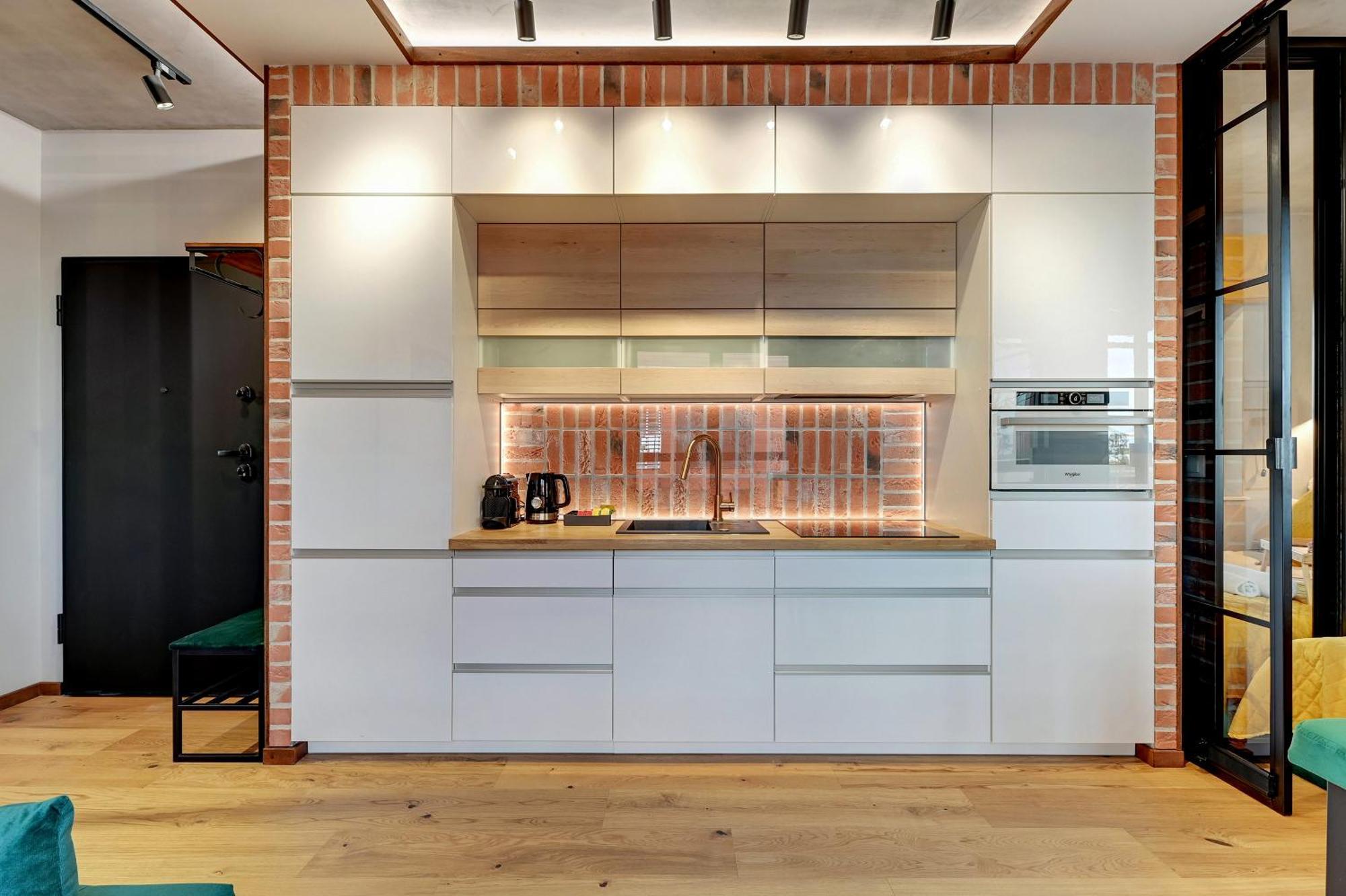 Doki Living & Foodhall By Downtown Apartments Gdansk Room photo